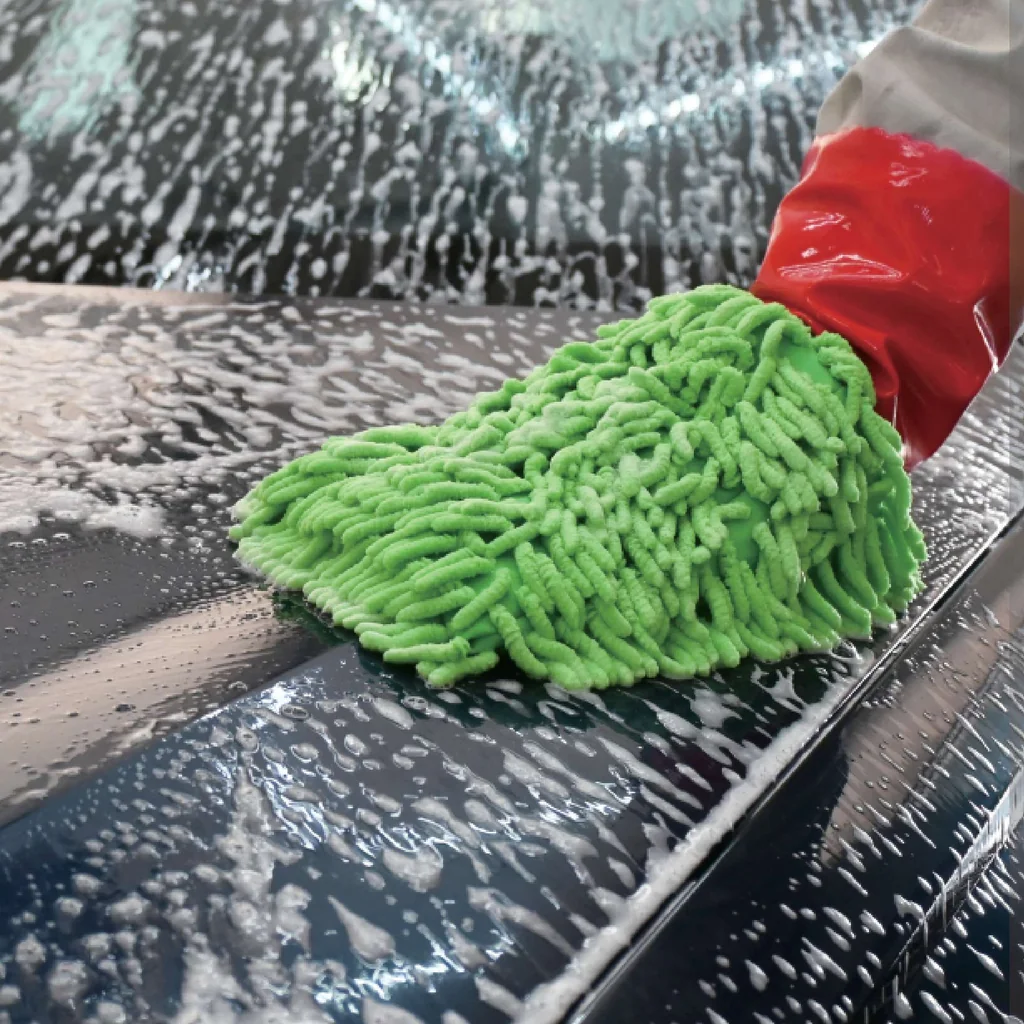Chenille microfiber car wash mitt with an elastic cuff