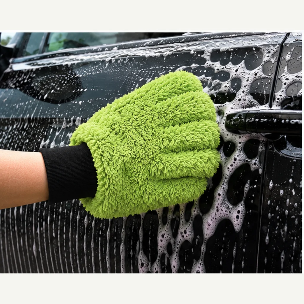 Five-finger microfiber cleaning mitt