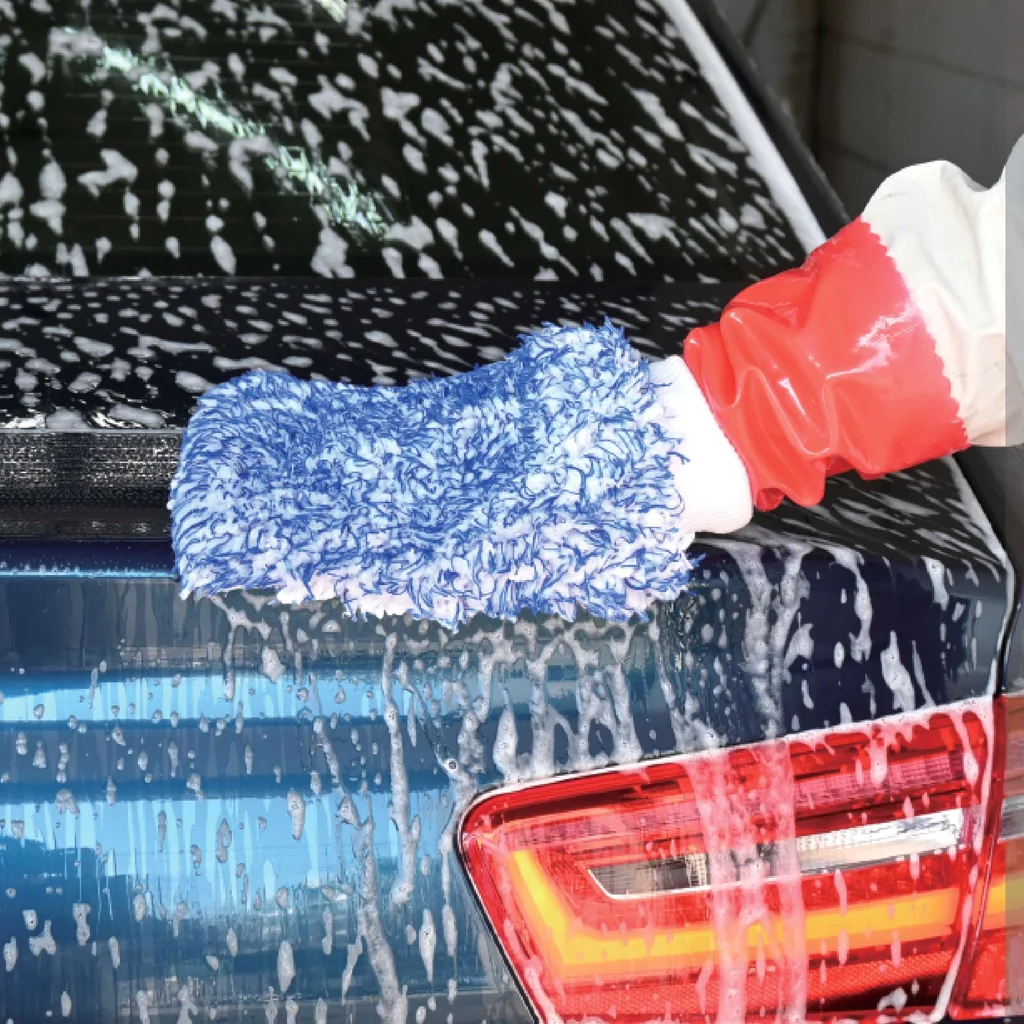Long-pile microfiber car wash mitt